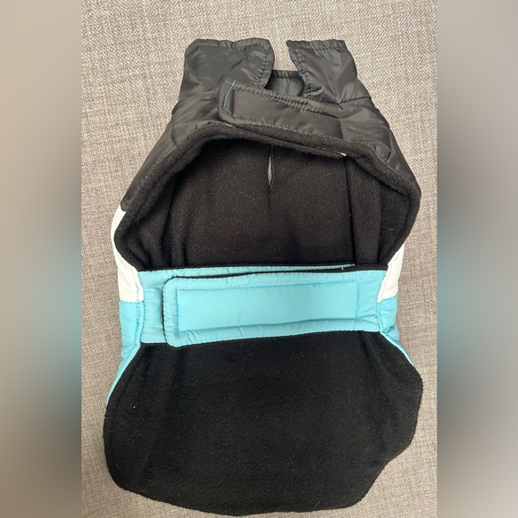 FRISCO Colorblock Dog Coat Vest Clothing #0920095 - Picture 4 of 10